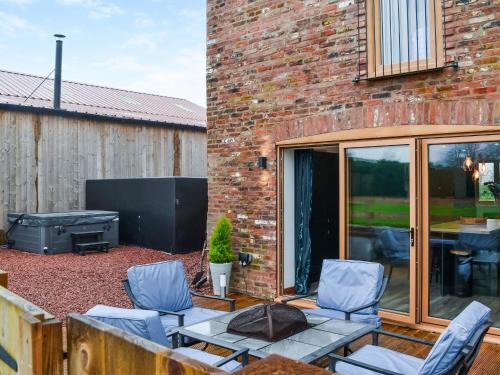Cart House - Uk48812