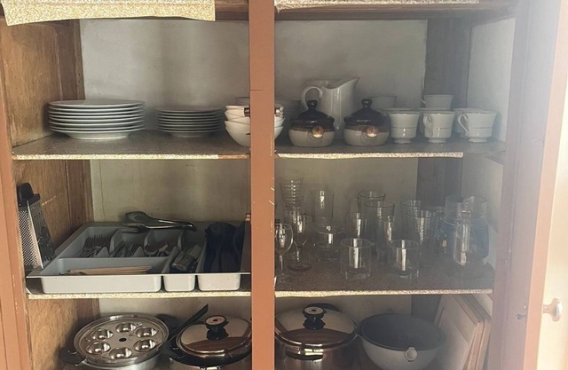 Casa bella , amplia y cómoda a 5 minutos del aeropuerto . Alajuela centro.