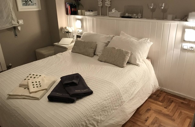 Casa Castelao- Spacious 3-bedroom apartment with parking
