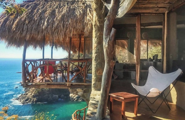 Casa Contrada: Secluded Beach House in Oaxaca with Private Beach