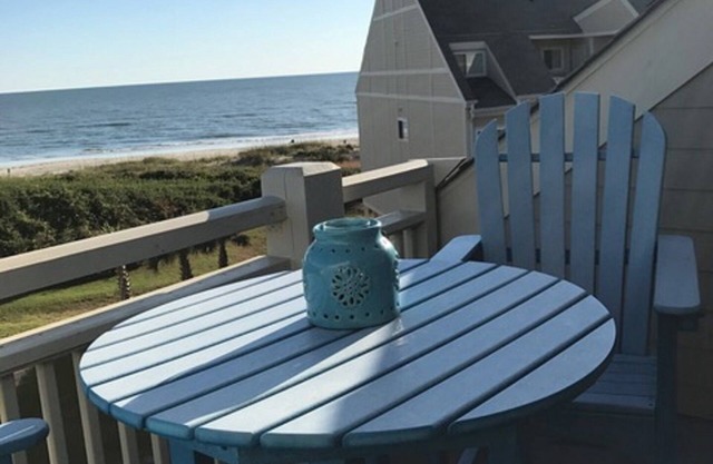Casa de Ava - Ocean View, well maintained, condo on Caswell Beach