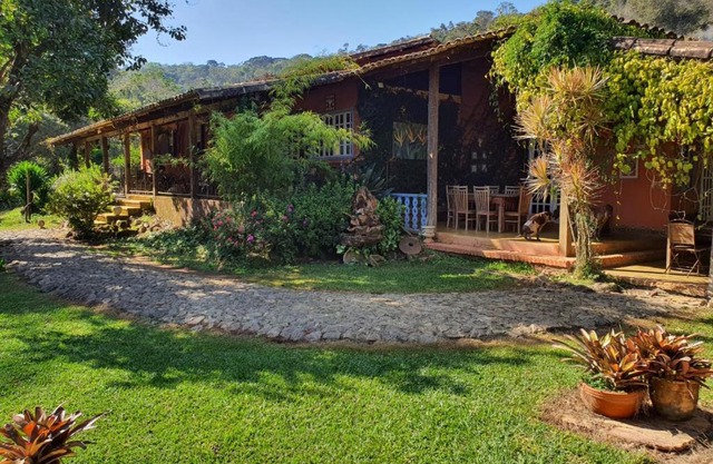Casa de campo acolhedora, espaçosa com piscina