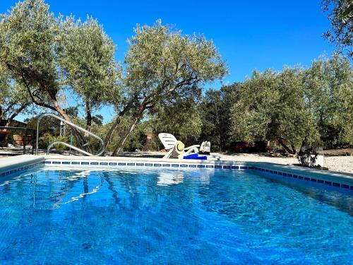 Casa de Campo La Mejorana Refugio andaluz con piscina entre olivos