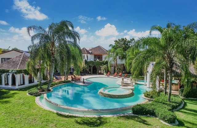 Casa De Campo, Exquisite Moroccan Villa, Golf Front, Steps to Water