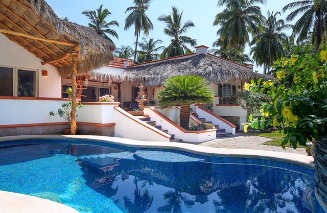 Casa de Colores private Villa in Playa Las Tortugus