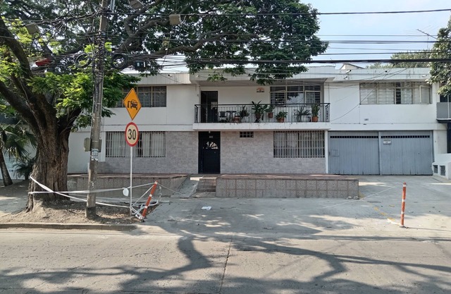 Casa de renta vacacional, amplia, punto estratégico de Cali, ideal para familias