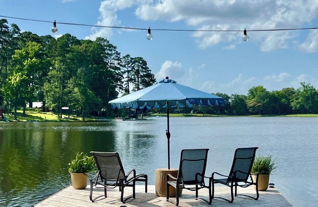 Casa del Lago at Sandy Point ~nCharming 3 bedroom house with amazing lake views