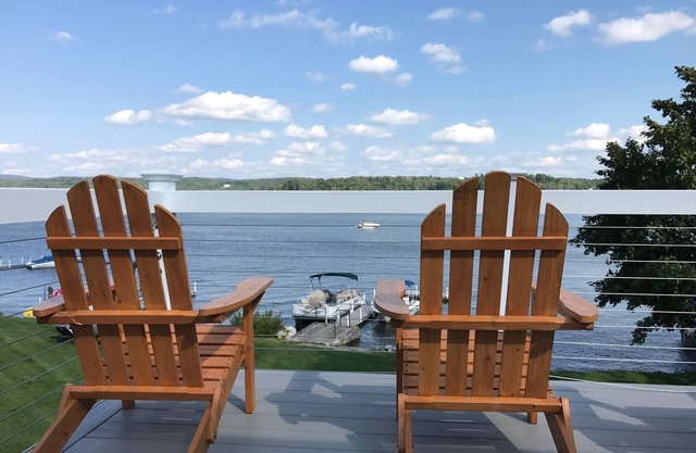 Casa Do Lago-Waterfront Home With Private Dock On Pontoosuc Lake