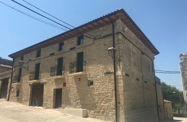 CASA EGIPCIA Preciosa casa centenaria en el Camino de Santiago