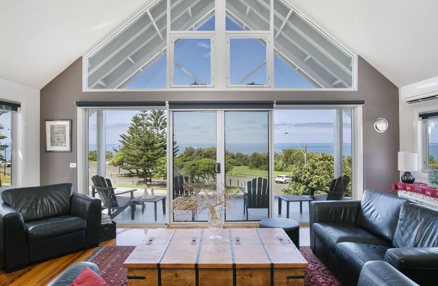 Casa el Punto (House on the Point) 3 minute walk to the beach
