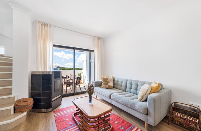 Casa Ela Navega - apartment in peaceful Rogil