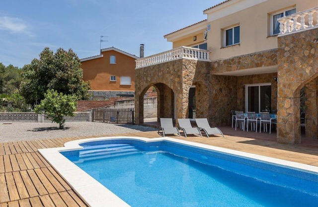 Casa en la Montaña Cerca de la Playa