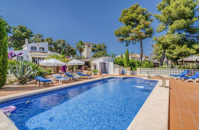 Casa Felicia in Javea, sleeps 6 people, with pool, air con, wifi, TV, parking