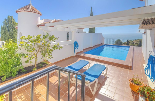 Casa Hibiscus - Two Bedroom Villa, Sleeps 4