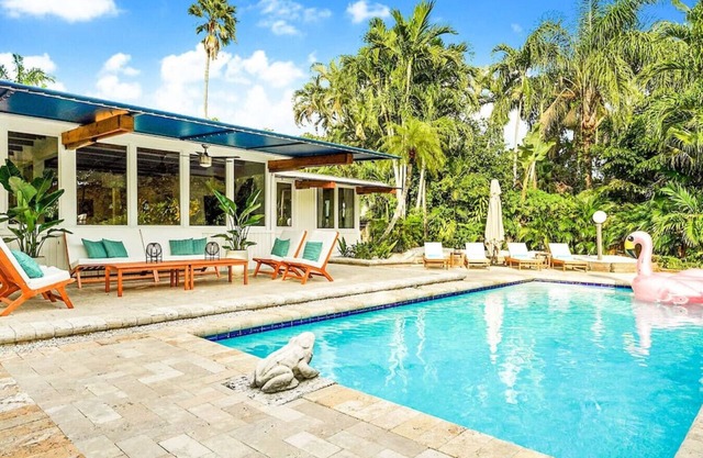 Casa in Tropic Paradise with Pool and BBQ