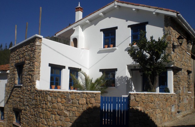 Casa Laranjeira - beautiful house in small rural hamlet