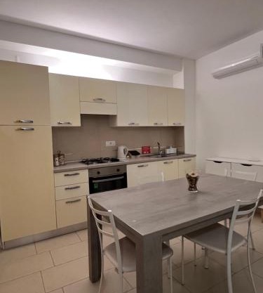 Casa Magenta Centro Città (secondo piano)