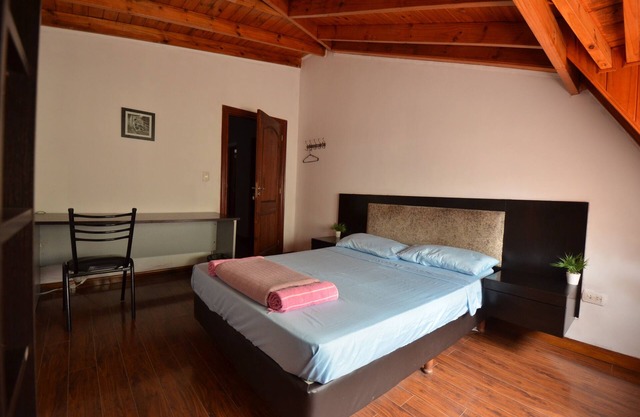 Casa Marina Ezeiza Airport h4,3,8,9