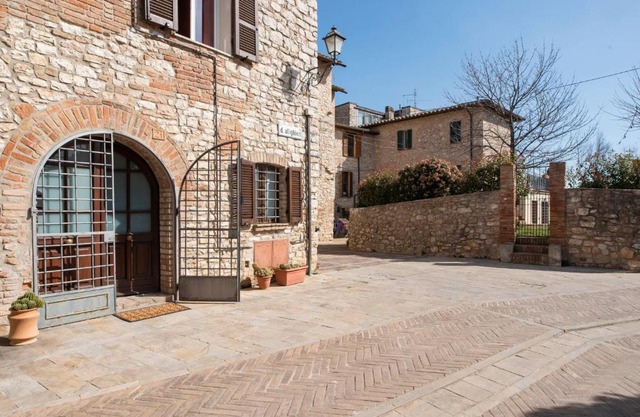 CASA NEL BORGO