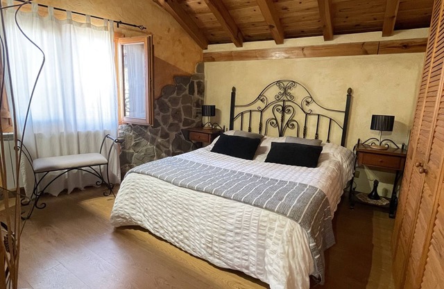 Casa Obis - Casa Rural con Jardín, Barbacoa y Unas Espectaculares Vistas
