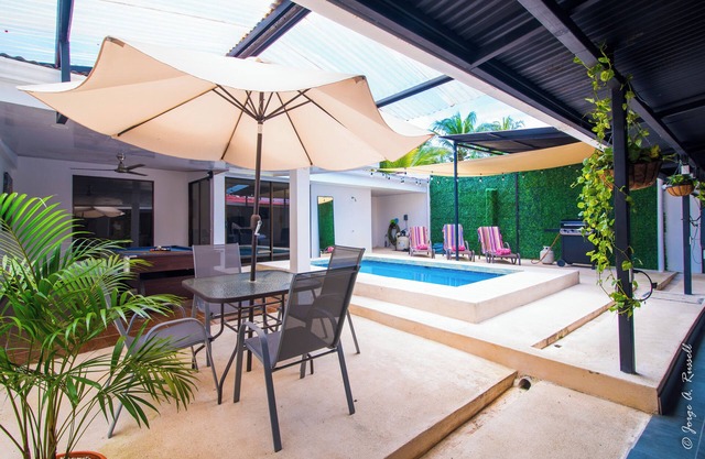 Casa Plata | 1 Block away: Clubs, Restos & Beach