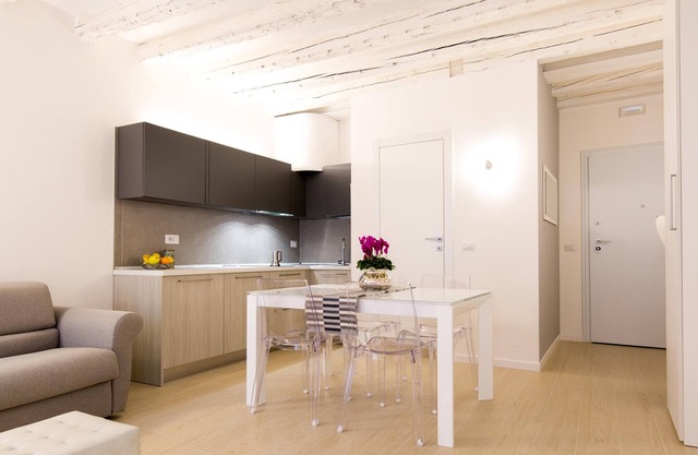 " CASA SAVONAROLA " historic center *