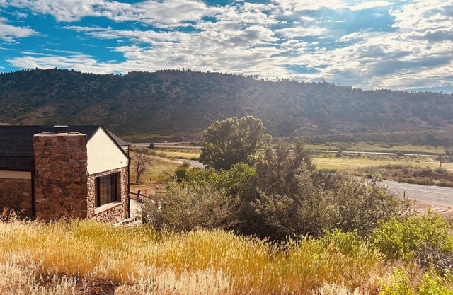 Casa Serpiente, A Red Rocks Retreat