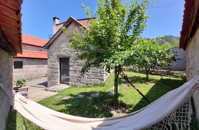 Casas do Arrabalde, Guest accommodation, village of Gouveia, S. Simon Amarante