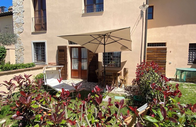 Casetta le sorgenti apartment in the hills in the heart of Tuscany