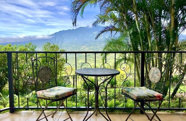 Casita with stunning view of Volcano Baru, lush tropical gardens, above Boquete