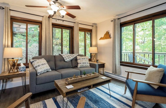 Casper Cabin-Year Round Retreat at Massanutten -SKI AREA, GOLF, HIKE & WATERPARK