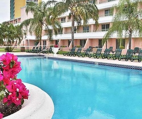 Castaways Resort and Suites