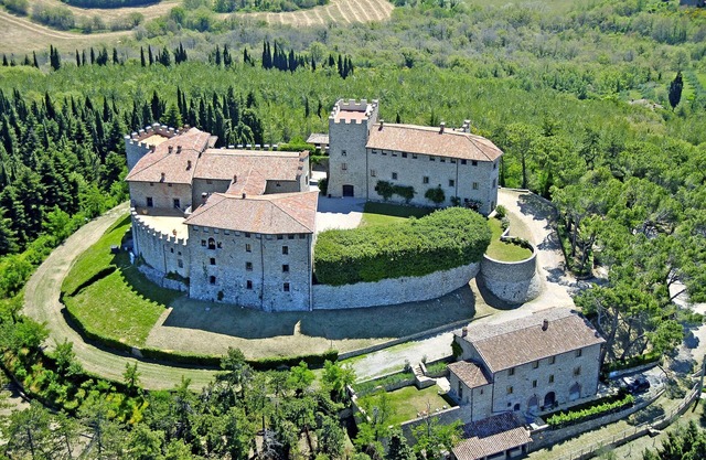 Castle and Winery guesthouse. A true italian country living experience.