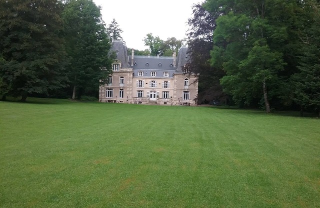 Castle vacation in France (275sqm) 7.5 hectares of park, pool, romantic river