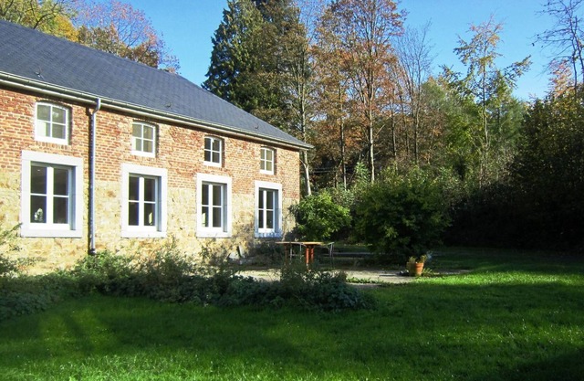 Castle wing situated in the heart of a quiet and green paradise