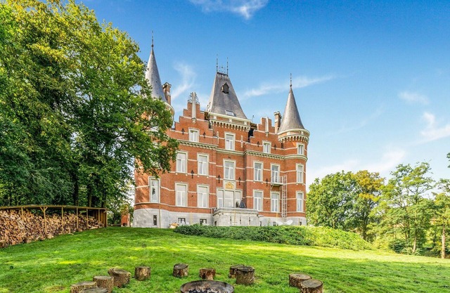 Castle with wellness and cinema