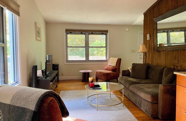 Catskill retreat, cozy and comfortable with wood fire and large yard!