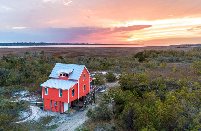 Cedar Island Beachfront Cottage