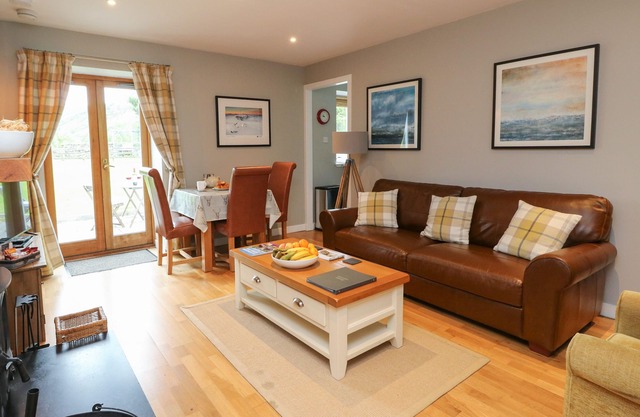 CEDAR, pet friendly, luxury holiday cottage in Newtonmore