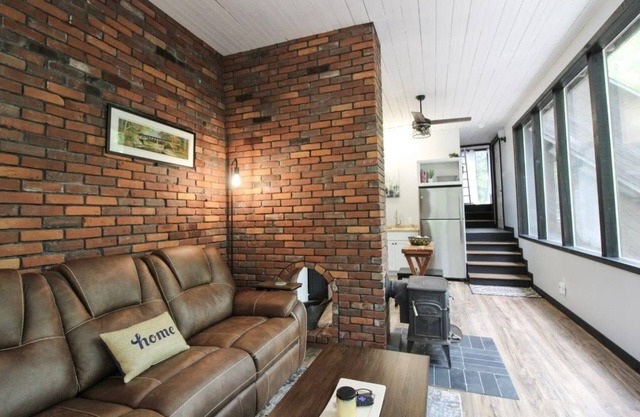 Cedar&Stone: Cozy cabin in the Western Maine Mountains. Skiing, hiking, biking