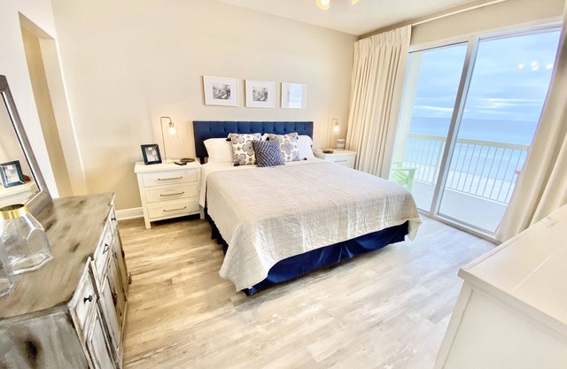 CELADON BEACH ~ Gulf Front Bedroom~4th Floor! ~ Completely Remodeled ~ Free Beach Service! Fall Specials