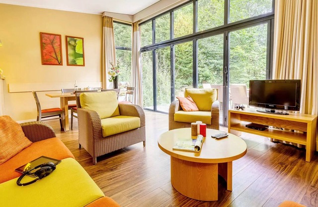 Center Parcs - Domaine Les Trois Forêts - 4 Room Cottage 6 People VIP