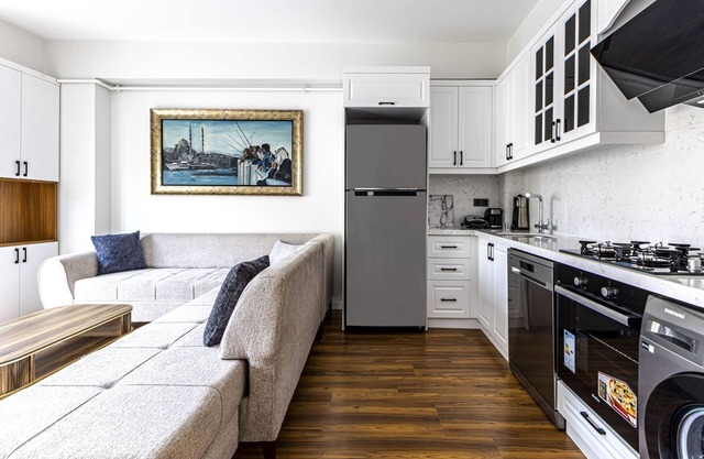 Central and Modern 2+1 Flat in Sisli