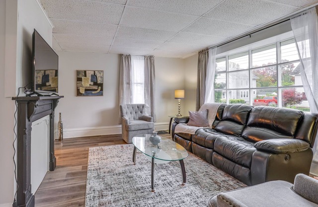Central Auburn Apartment w/Porch: Pets Welcome!