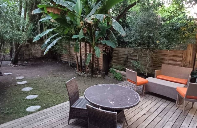Central Bordeaux stone townhouse with garden🪴