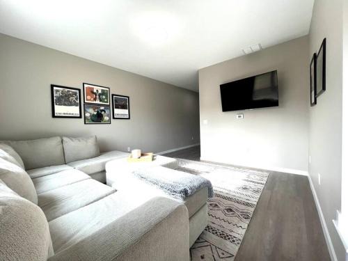 Central Cedar Falls Townhome - King Beds!