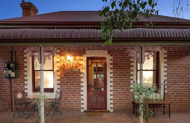 Central, cosy and private Wyse Cottage