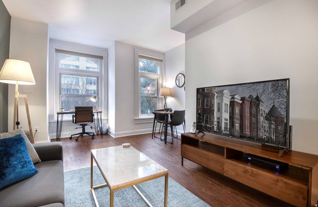 Central Dupont Circle 1BR near metro & GW, by Blueground