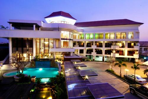 Central Place Hotel