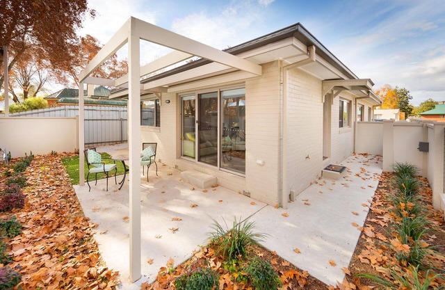 Central Sojourn on Wilcox Unit 1 - Central two bedroom apartment with a queen and double bed